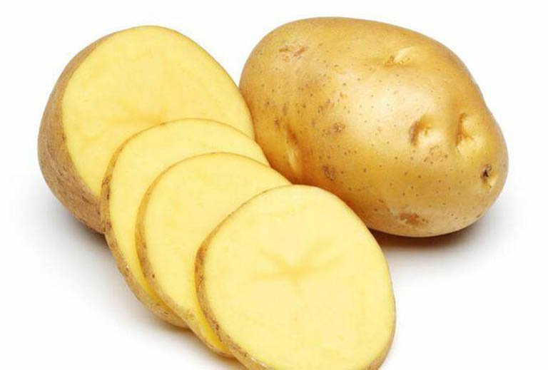 Có thể bạn chưa biết, nước ép khoai tây có công dụng tuyệt vời thế này!