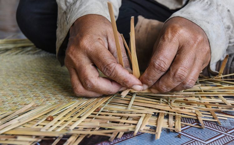 Đánh thức nghề thủ công đan lát truyền thống của dân tộc Khmer