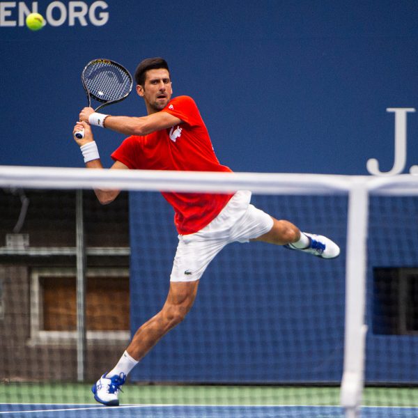 Novak Djokovic xuất sắc cán mốc 300 tuần giữ ngôi số một