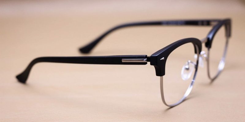 Cận bao nhiêu độ nên đeo kính? Nên đeo kính cận thường xuyên không?